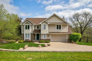 34522 Edgewater Circle, Cumming, IA 50061