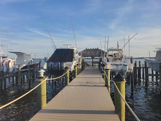 1600 NE Dixie Highway 11-202, Jensen Beach, FL 34957