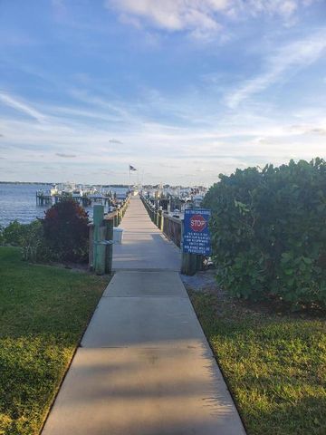 1600 NE Dixie Highway 11-202, Jensen Beach, FL 34957