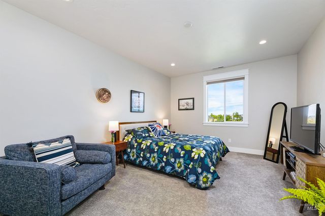 5463 N Exeter Way, Meridian, ID 83646