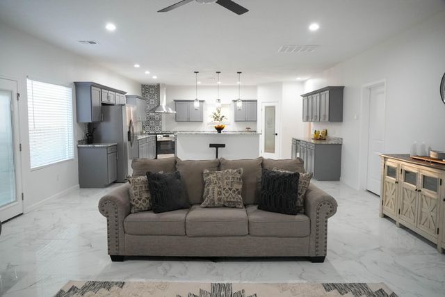 1000 Calle San Lorenzo, Bernalillo, NM 87004