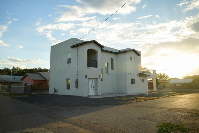 1000 Calle San Lorenzo, Bernalillo, NM 87004