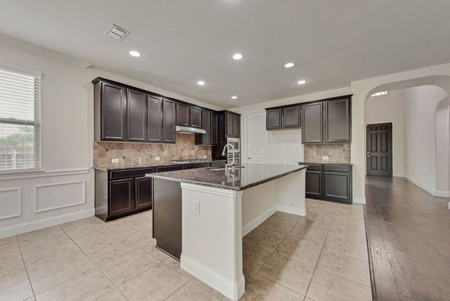 1398 Caspian Drive, Roanoke, TX 76262