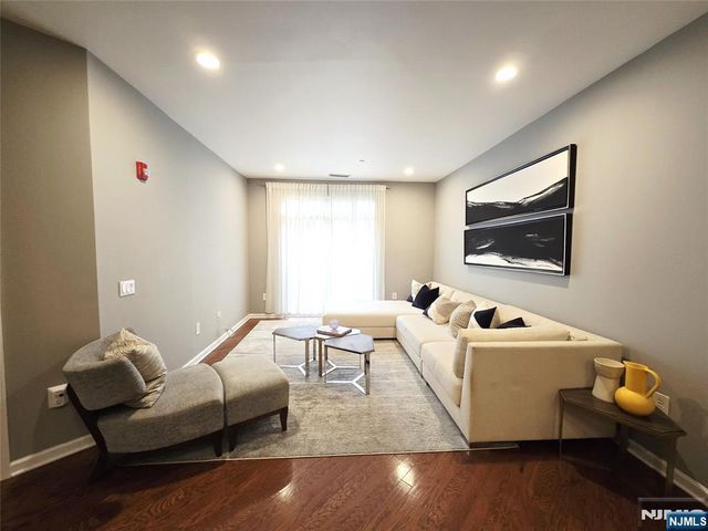 2208 Riverview Avenue 208, Englewood, NJ 07631
