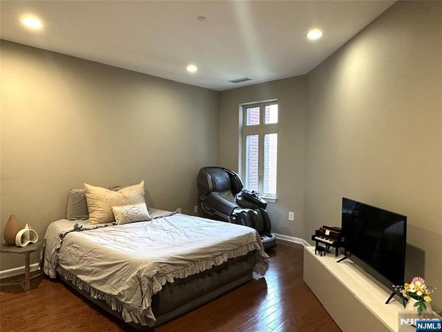 2208 Riverview Avenue 208, Englewood, NJ 07631
