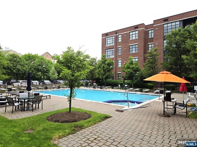 2208 Riverview Avenue 208, Englewood, NJ 07631