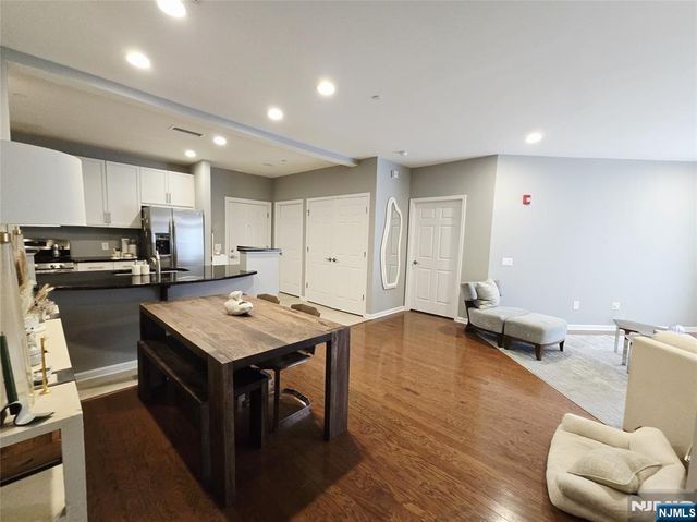 2208 Riverview Avenue 208, Englewood, NJ 07631