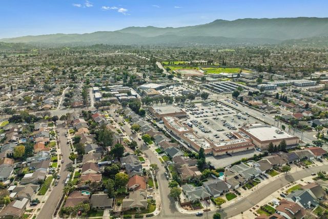 4631 Calle De Tosca, San Jose, CA 95118