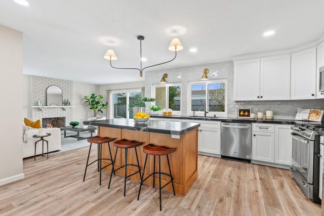 4631 Calle De Tosca, San Jose, CA 95118