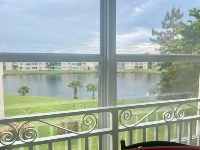 2700 Sunrise Lakes Drive W 301, Sunrise, FL 33322