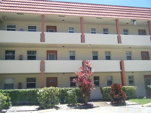 2700 Sunrise Lakes Drive W 301, Sunrise, FL 33322