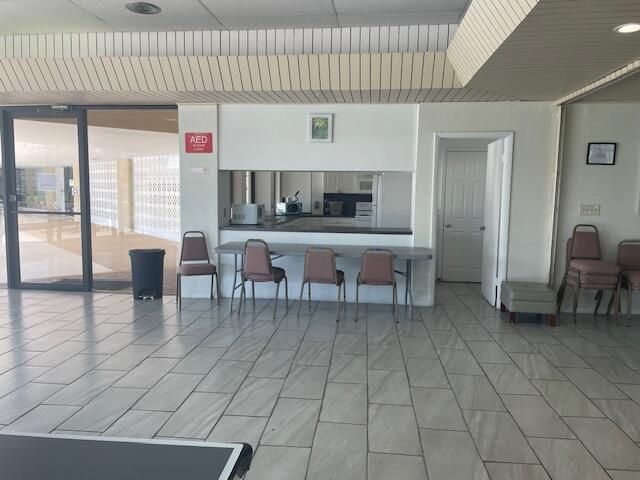 2700 Sunrise Lakes Drive W 301, Sunrise, FL 33322