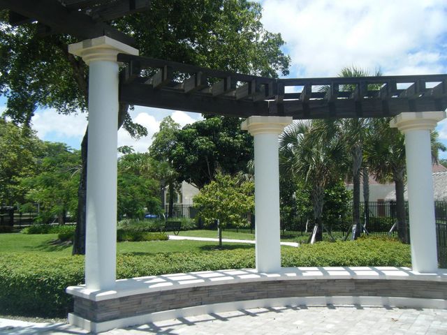 2700 Sunrise Lakes Drive W 301, Sunrise, FL 33322