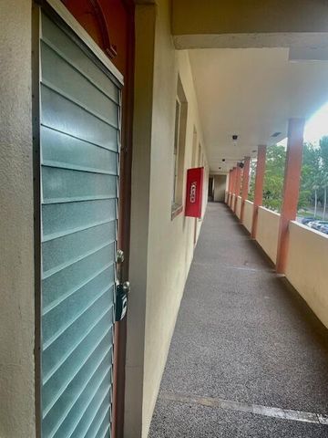 2700 Sunrise Lakes Drive W 301, Sunrise, FL 33322