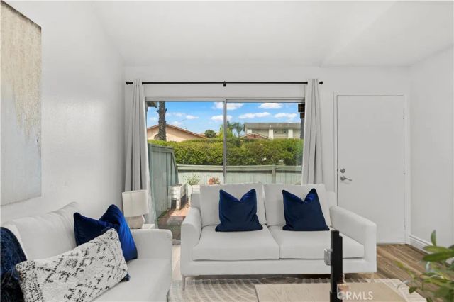 2008 E 5th Street, Ontario, CA 91764