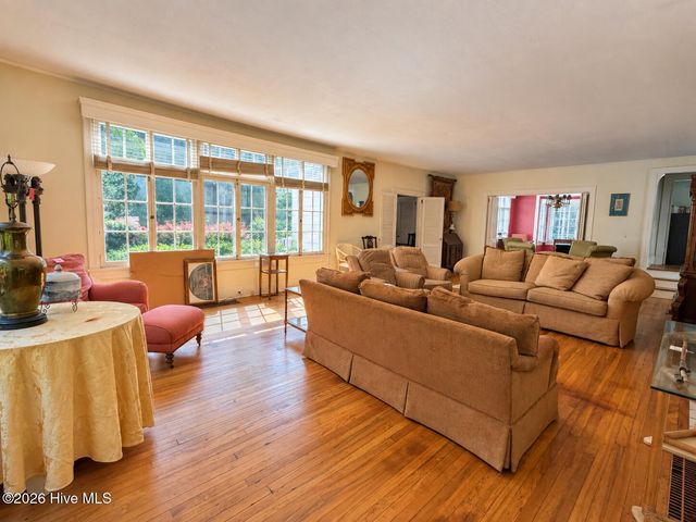 15 Mccaskill Road W, Pinehurst, NC 28374