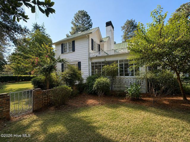 15 Mccaskill Road W, Pinehurst, NC 28374