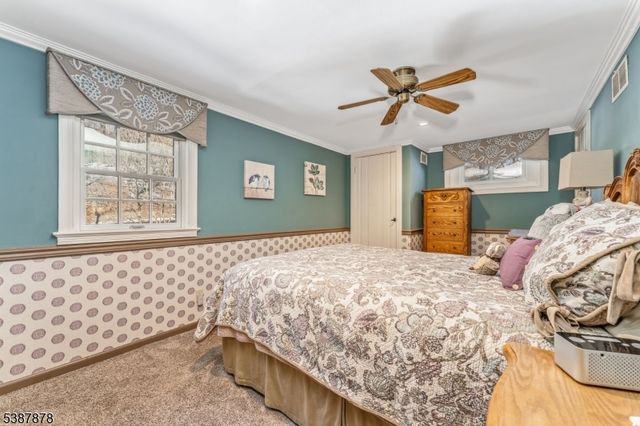 63 Sanatorium Rd, Glen Gardner Boro, NJ 08826