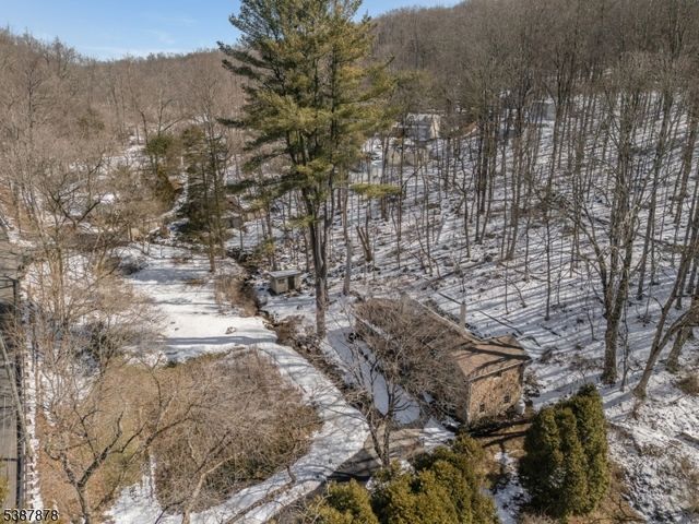 63 Sanatorium Rd, Glen Gardner Boro, NJ 08826