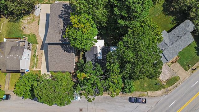 1432 Van Buren Avenue, Fayetteville, AR 72701