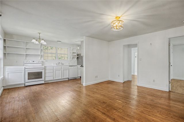 1432 Van Buren Avenue, Fayetteville, AR 72701