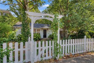 1432 Van Buren Avenue, Fayetteville, AR 72701