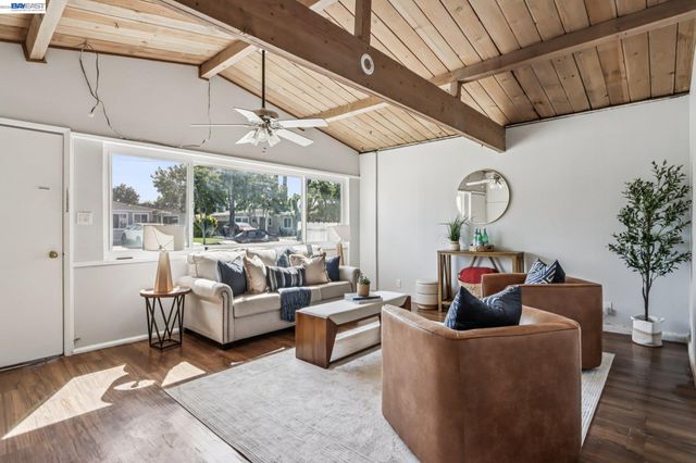 238 Bluebird Ave, Livermore, CA 94551