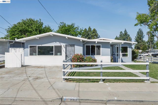 238 Bluebird Ave, Livermore, CA 94551