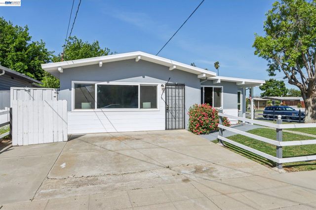 238 Bluebird Ave, Livermore, CA 94551