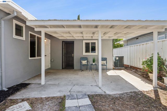 238 Bluebird Ave, Livermore, CA 94551