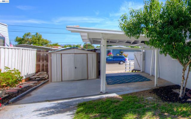 238 Bluebird Ave, Livermore, CA 94551