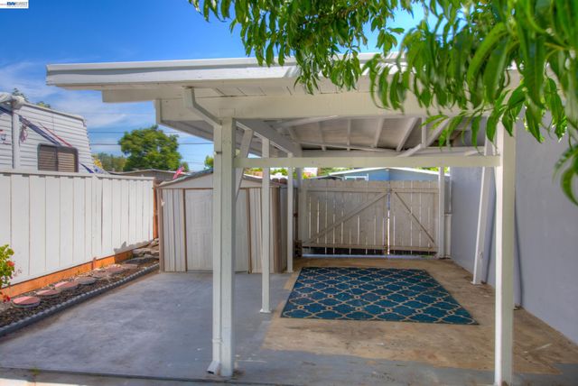 238 Bluebird Ave, Livermore, CA 94551
