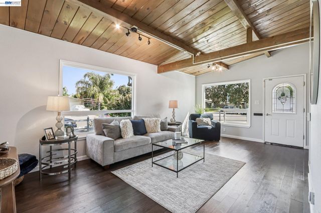 238 Bluebird Ave, Livermore, CA 94551