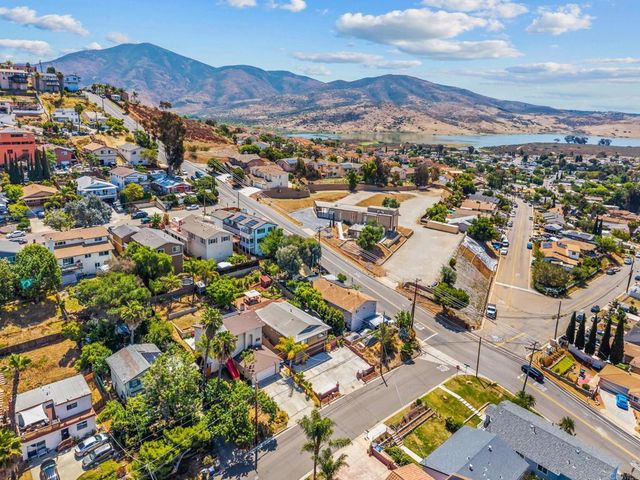 1011 Capistrano Avenue, Spring Valley, CA 91977