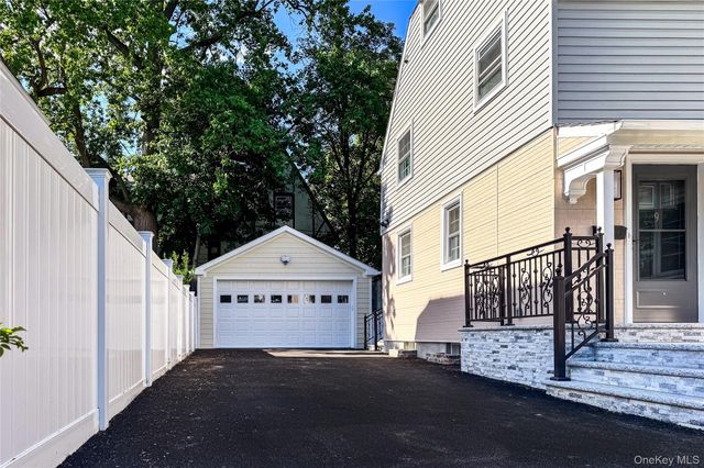 9 Watkins Place, New Rochelle, NY 10801