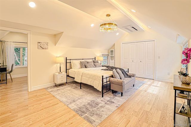 9 Watkins Place, New Rochelle, NY 10801