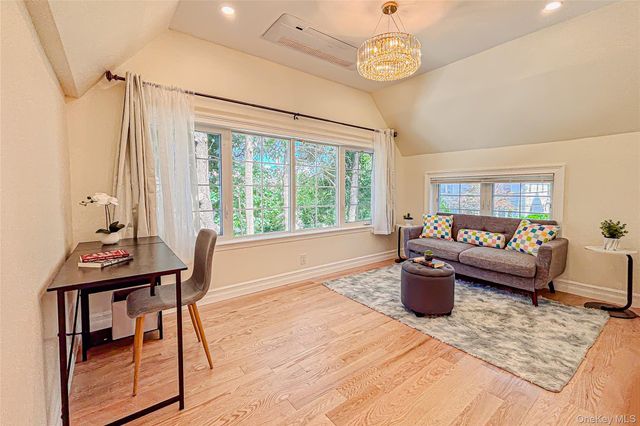 9 Watkins Place, New Rochelle, NY 10801