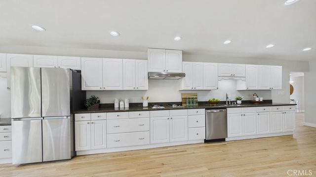 480 E Grandview, Sierra Madre, CA 91024