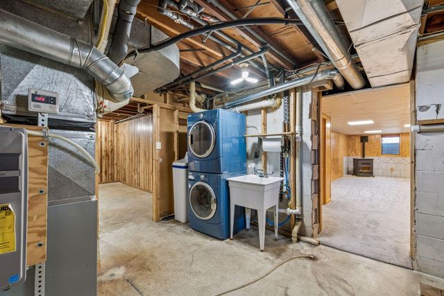 1345 Willow Avenue, New Richmond, WI 54017