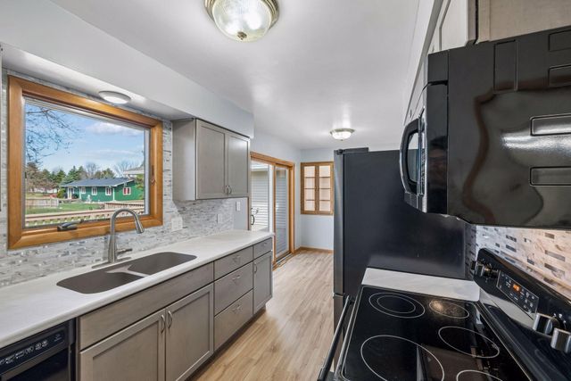 1345 Willow Avenue, New Richmond, WI 54017