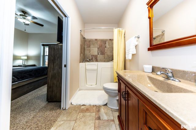 430 Wagon Creek Loop, Creal Springs, IL 62922