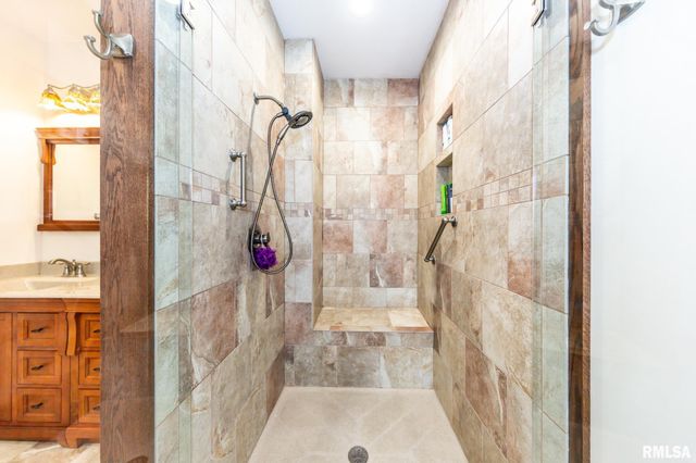 430 Wagon Creek Loop, Creal Springs, IL 62922