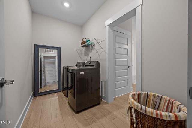 170 Sawtooth Oak Lane, Youngsville, NC 27596