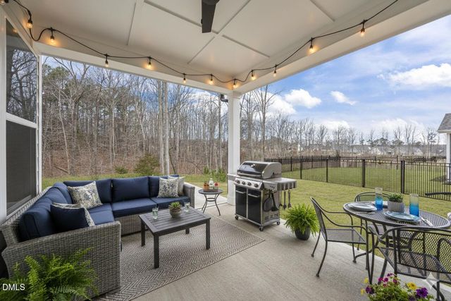 170 Sawtooth Oak Lane, Youngsville, NC 27596