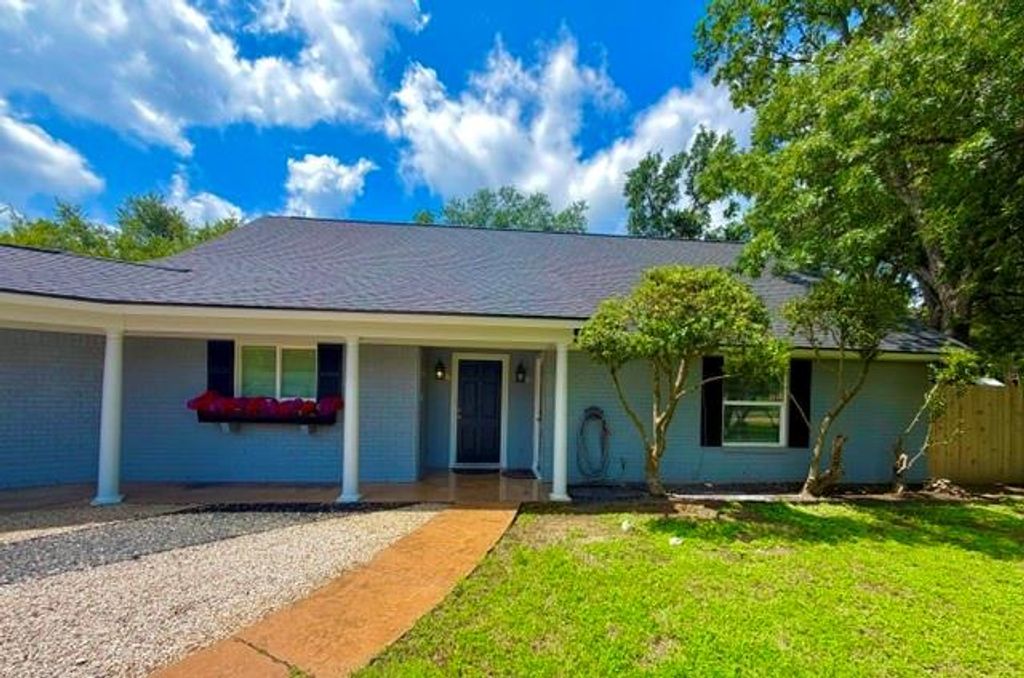 7303 Whispering Creek CIR A & B, Austin, TX 78736
