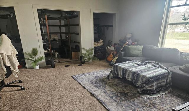 853 S Columbia Street, Frankfort, IN 46041