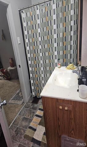 853 S Columbia Street, Frankfort, IN 46041