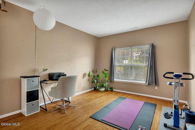 813 Ridge Circle, Troy, NY 12182