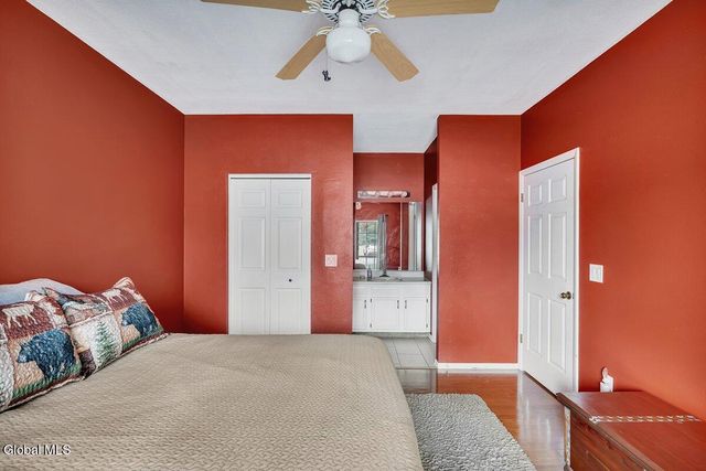 813 Ridge Circle, Troy, NY 12182