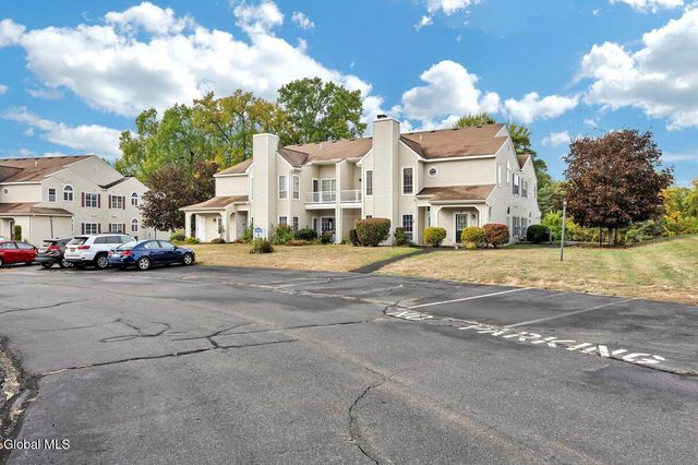 813 Ridge Circle, Troy, NY 12182